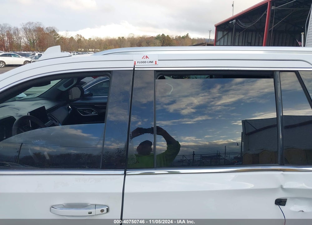 2022 GMC YUKON 4WD SLT VIN: 1GKS2BKT8NR185458