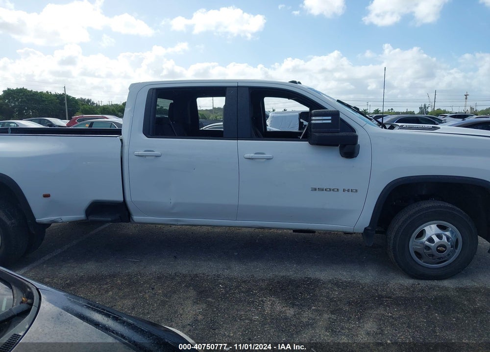 2023 CHEVROLET SILVERADO 3500HD 4WD  LONG BED LT VIN: 1GC4YTEY8PF225381