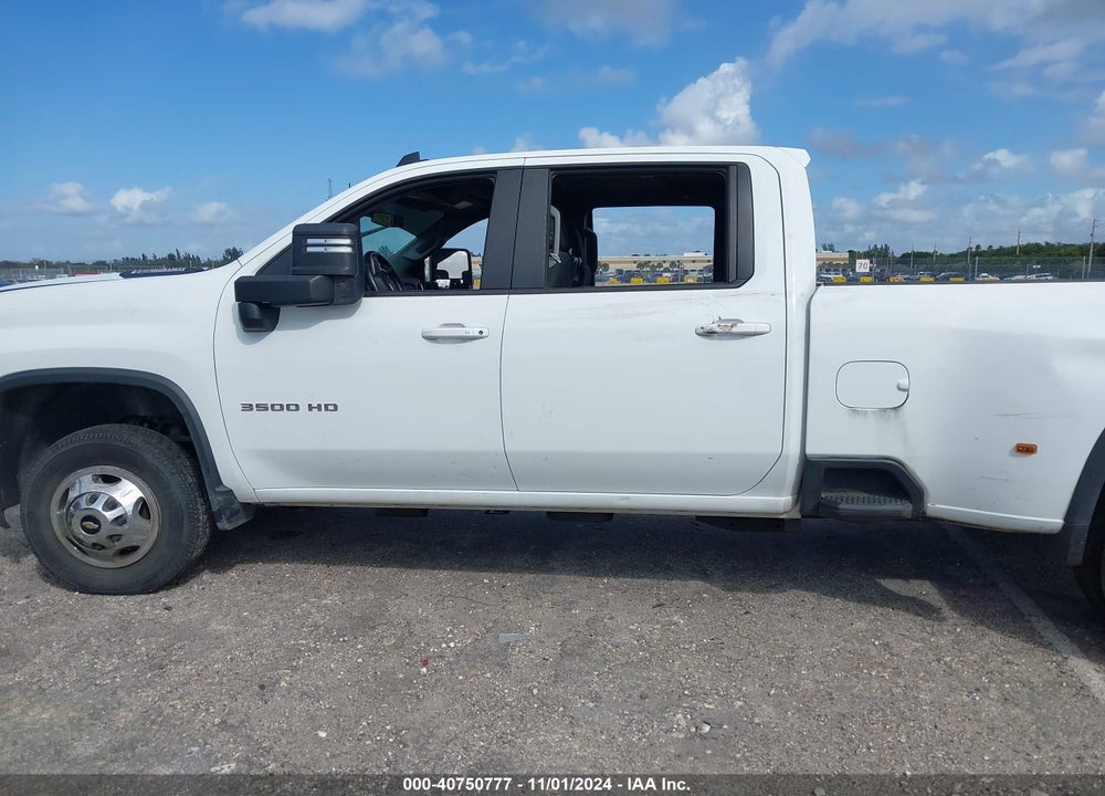 2023 CHEVROLET SILVERADO 3500HD 4WD  LONG BED LT VIN: 1GC4YTEY8PF225381