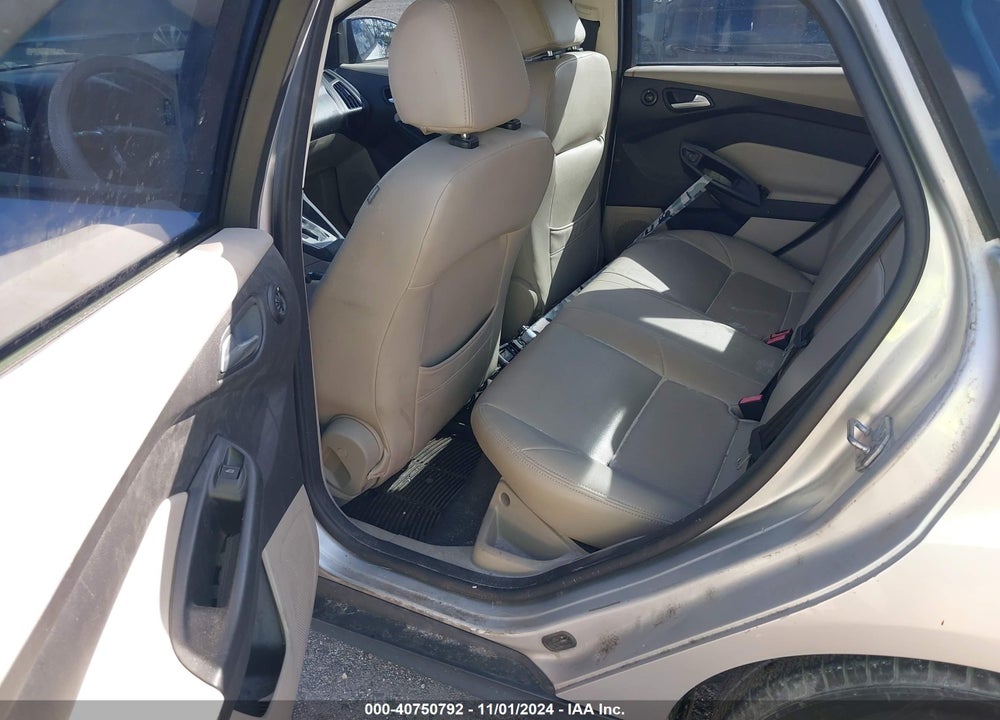 2014 FORD FOCUS SE VIN: 1FADP3F22EL191374