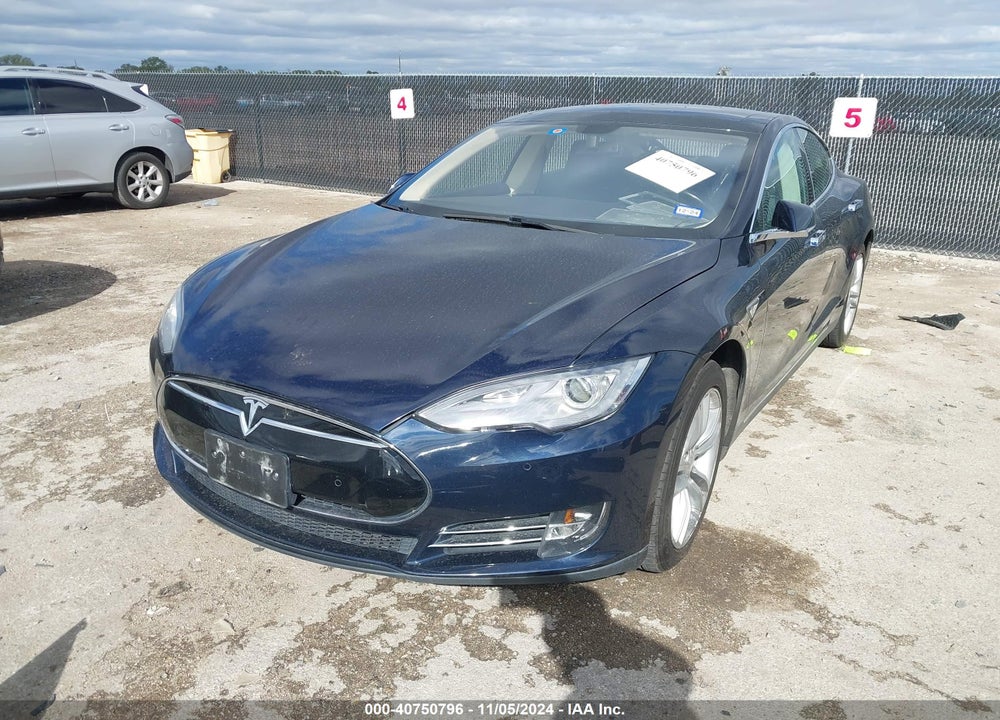 2014 TESLA MODEL S P85 VIN: 5YJSA1H17EFP56152