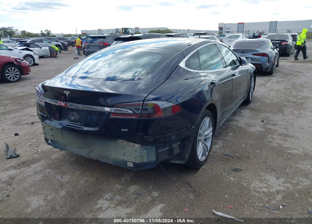 2014 TESLA MODEL S P85 VIN: 5YJSA1H17EFP56152