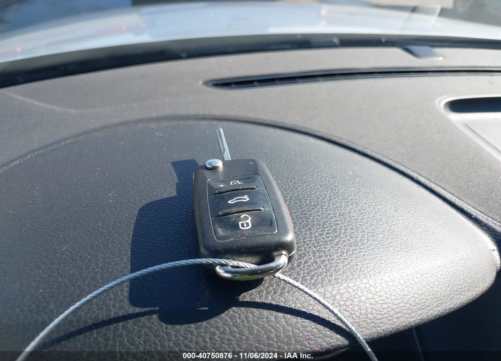 2017 VOLKSWAGEN TIGUAN 2.0T/2.0T S VIN: WVGAV7AX8HK034130