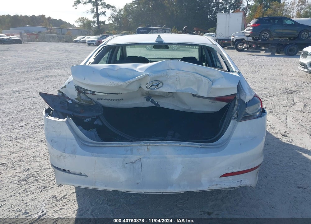 2018 HYUNDAI ELANTRA SEL VIN: 5NPD84LF8JH235929
