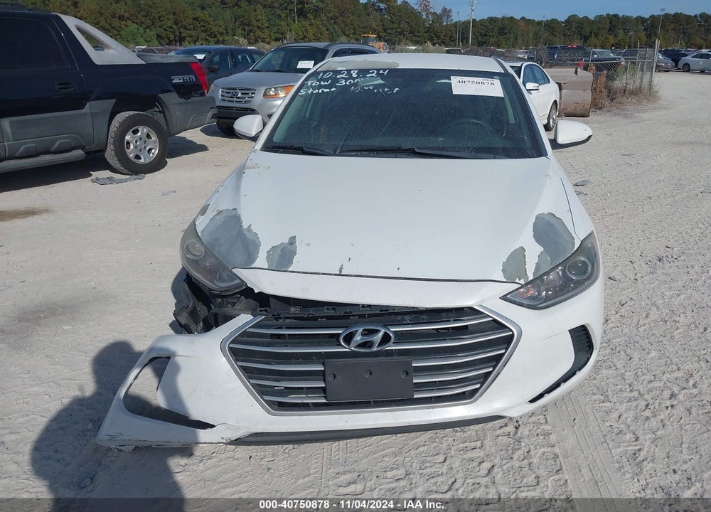 2018 HYUNDAI ELANTRA SEL VIN: 5NPD84LF8JH235929