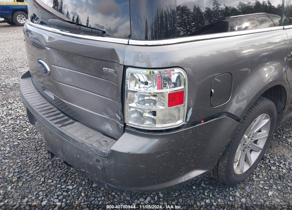 2009 FORD FLEX SEL VIN: 2FMEK62C09BA01912