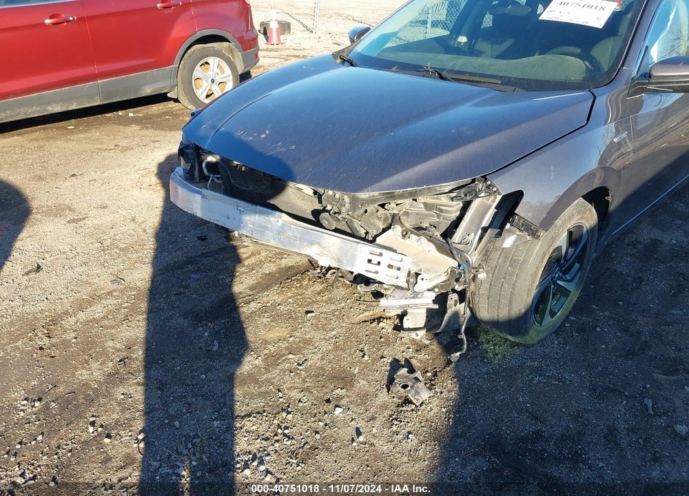 2021 HONDA INSIGHT EX VIN: 19XZE4F54ME010739