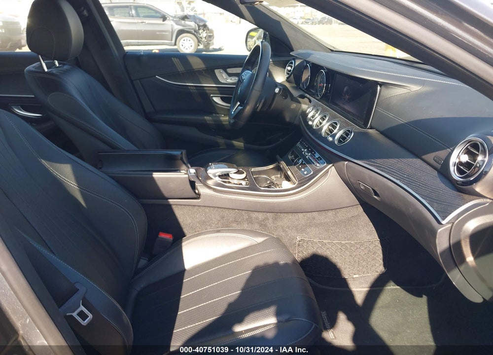 2019 MERCEDES-BENZ E 300 VIN: WDDZF4JB7KA591850