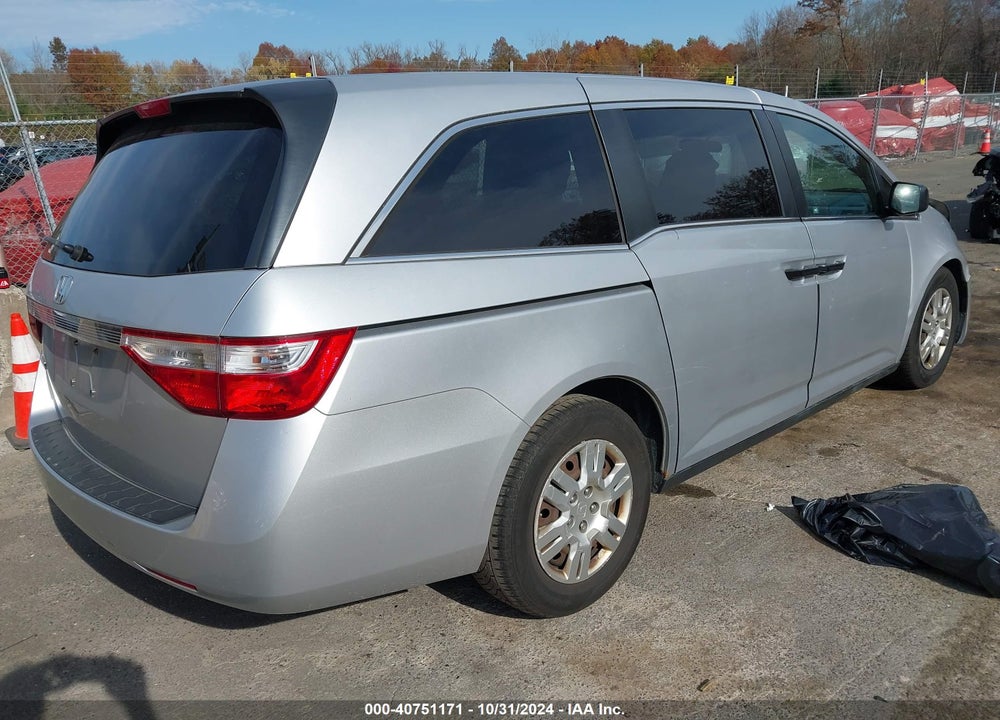 2011 HONDA ODYSSEY LX VIN: 5FNRL5H25BB043111