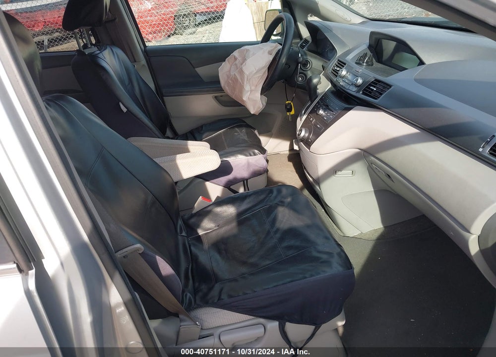 2011 HONDA ODYSSEY LX VIN: 5FNRL5H25BB043111