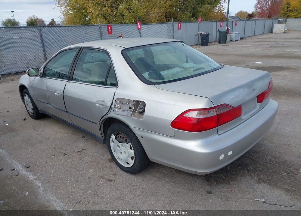1999 HONDA ACCORD LX VIN: 1HGCG5646XA098201