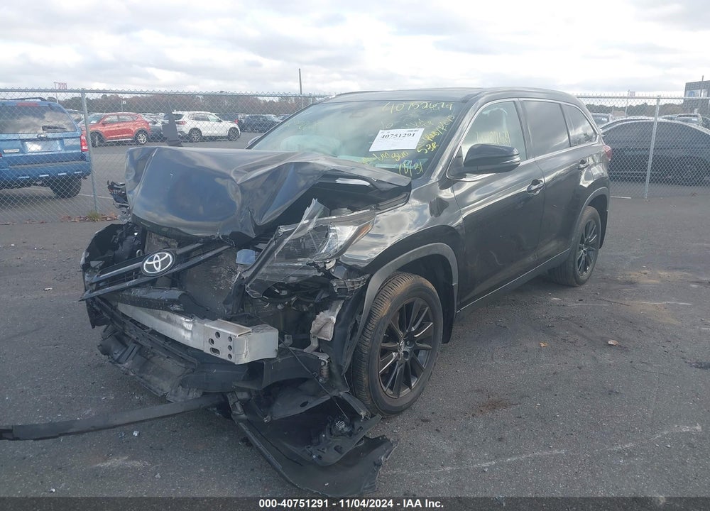 2019 TOYOTA HIGHLANDER SE VIN: 5TDJZRFH2KS604029