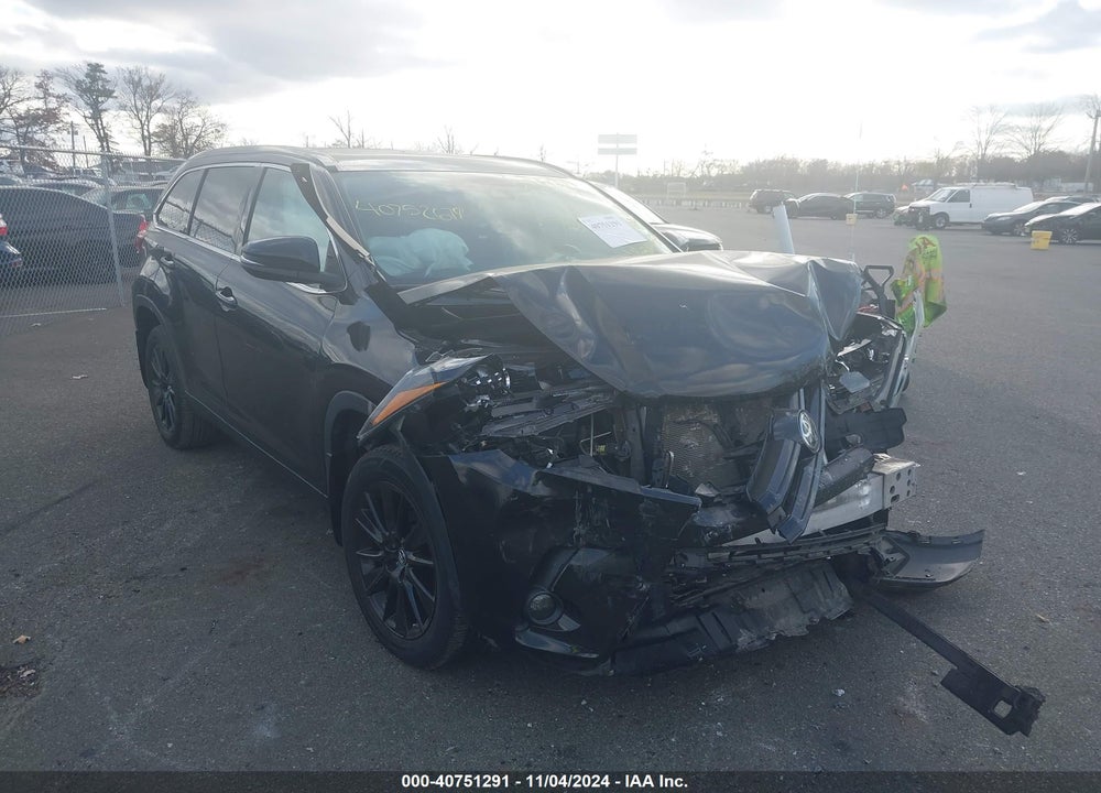 2019 TOYOTA HIGHLANDER SE VIN: 5TDJZRFH2KS604029