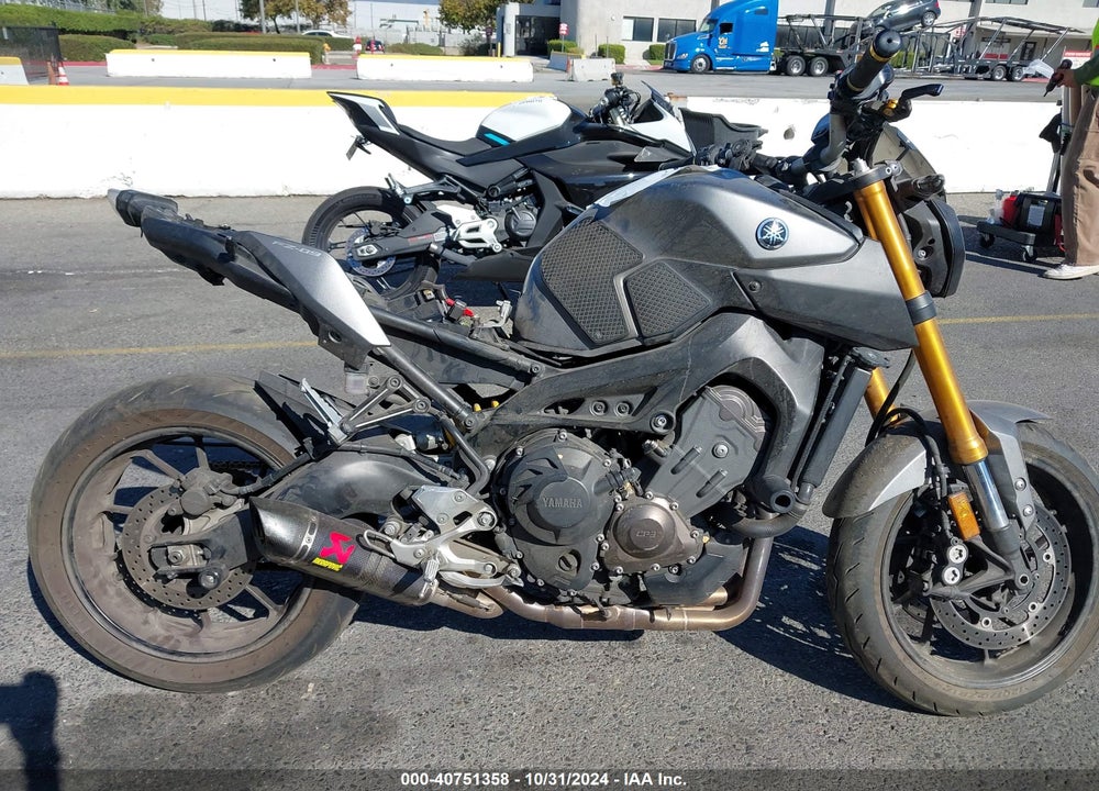 2015 YAMAHA FZ09 C VIN: JYARN33Y1FA002088