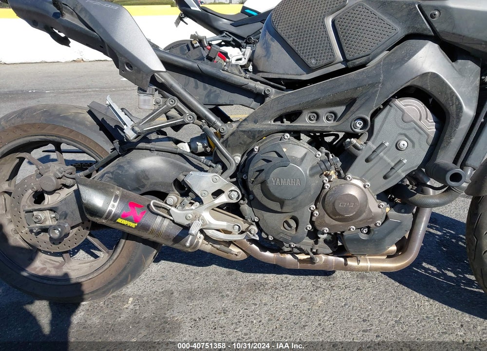 2015 YAMAHA FZ09 C VIN: JYARN33Y1FA002088