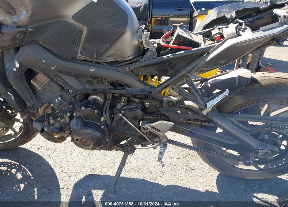 2015 YAMAHA FZ09 C VIN: JYARN33Y1FA002088