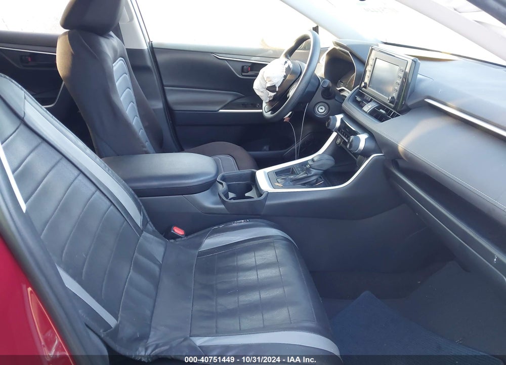 2019 TOYOTA RAV4 LE VIN: 2T3K1RFV5KW018117