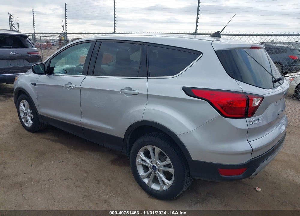 2019 FORD ESCAPE SE VIN: 1FMCU0GDXKUB06893