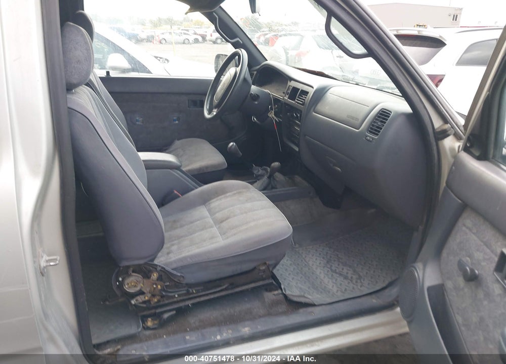 2000 TOYOTA TACOMA BASE V6 VIN: 5TEWN72N0YZ705874