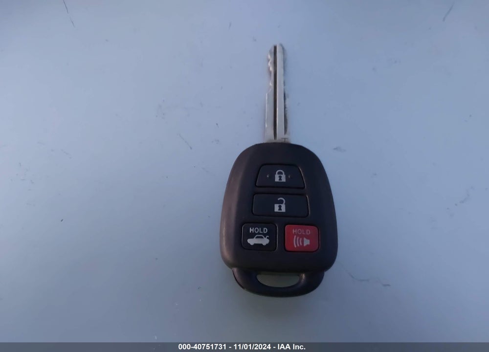 2018 TOYOTA COROLLA LE VIN: 2T1BURHE6JC100614