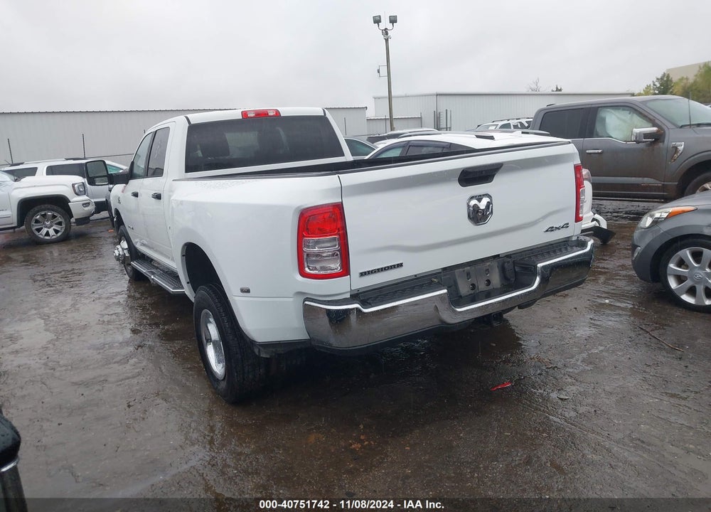 2024 RAM 3500 BIG HORN  4X4 8' BOX VIN: 3C63RRHL6RG271764