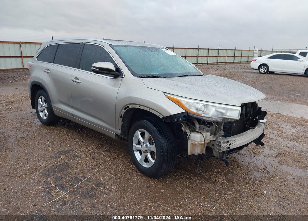 2015 TOYOTA HIGHLANDER XLE V6 VIN: 5TDKKRFH7FS102177