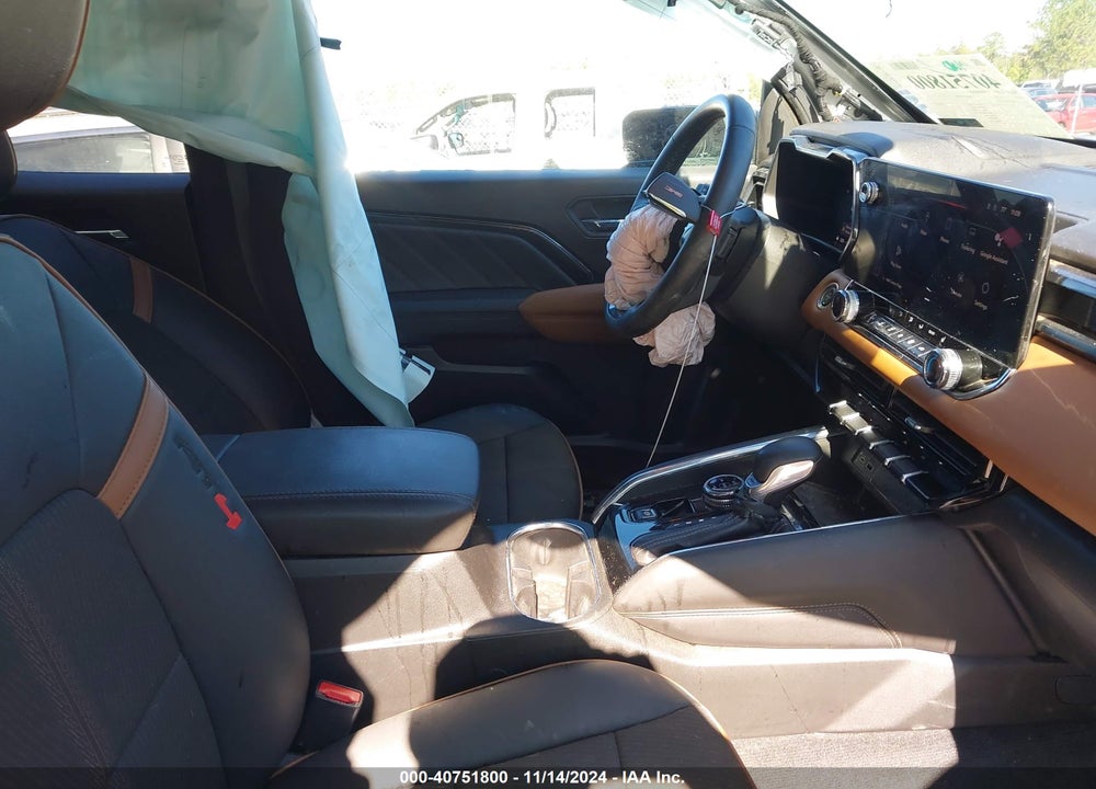 2023 GMC CANYON 4WD SHORT BOX AT4 VIN: 1GTP6DEK8P1159318