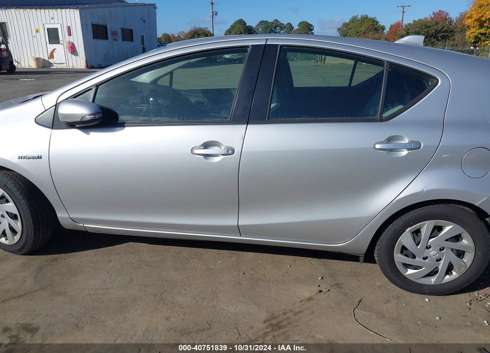 2015 TOYOTA PRIUS C ONE VIN: JTDKDTB38F1585144