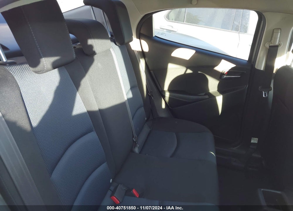 2016 SCION IA VIN: 3MYDLBZV0GY121910