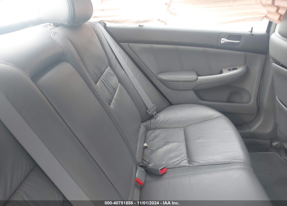 2005 HONDA ACCORD 3.0 EX VIN: 1HGCM66515A069760