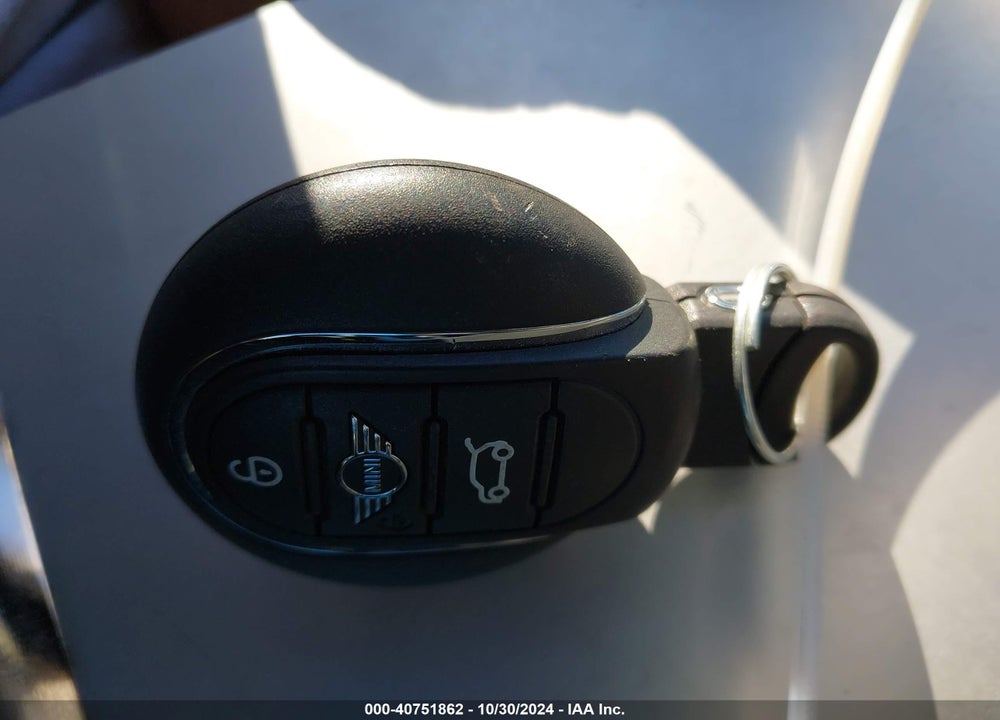 2024 MINI CLUBMAN COOPER S VIN: WMWLV7C08R2U29159