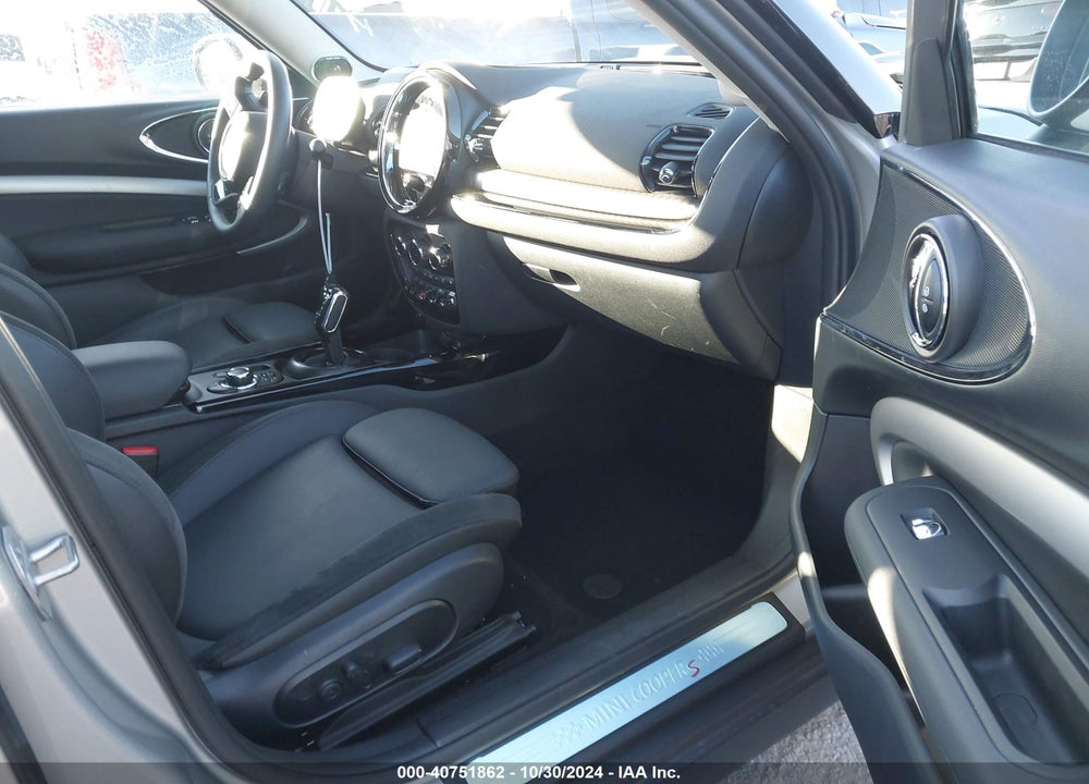 2024 MINI CLUBMAN COOPER S VIN: WMWLV7C08R2U29159