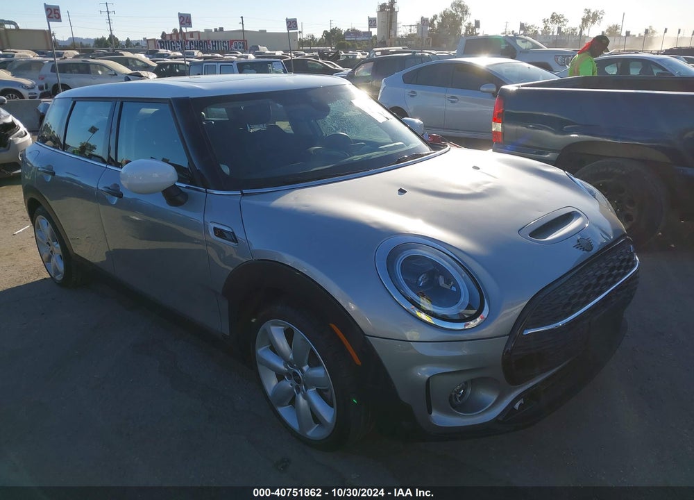 2024 MINI CLUBMAN COOPER S VIN: WMWLV7C08R2U29159