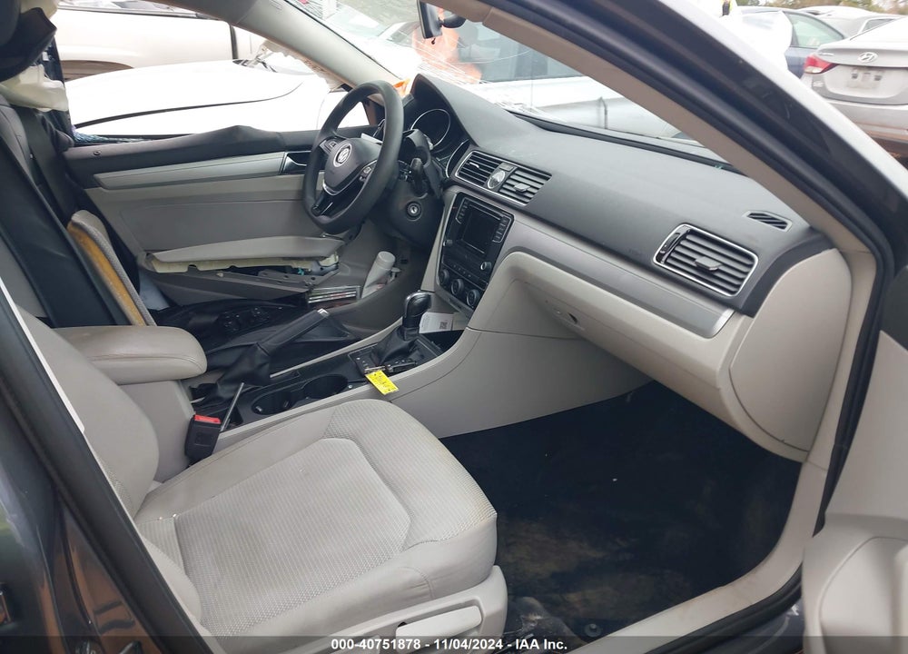 2017 VOLKSWAGEN PASSAT 1.8T S VIN: 1VWAT7A31HC081787