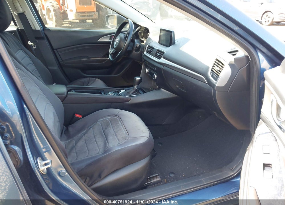 2018 MAZDA 3 TOURING VIN: 3MZBN1L3XJM268572