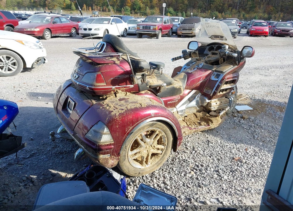 2005 HONDA GL1800 VIN: 1HFSC47085A401977