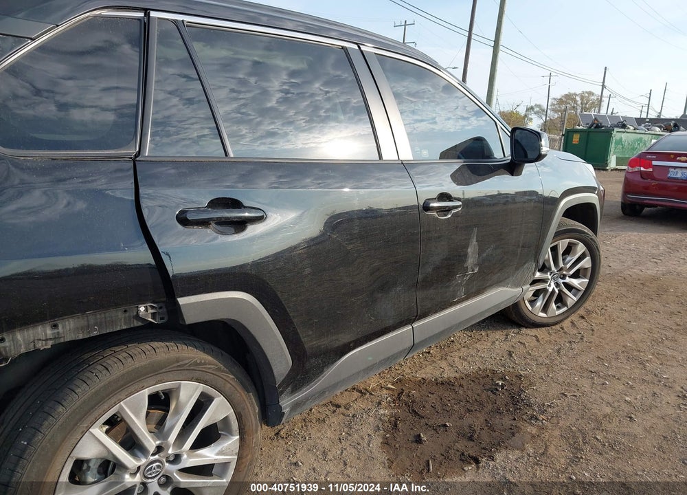 2021 TOYOTA RAV4 XLE PREMIUM VIN: 2T3A1RFV7MC155429
