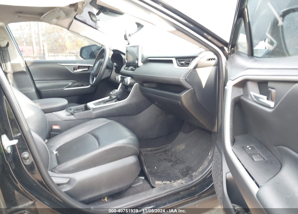 2021 TOYOTA RAV4 XLE PREMIUM VIN: 2T3A1RFV7MC155429