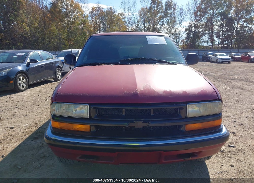 1998 CHEVROLET BLAZER LS VIN: 1GNDT13W7W2135429