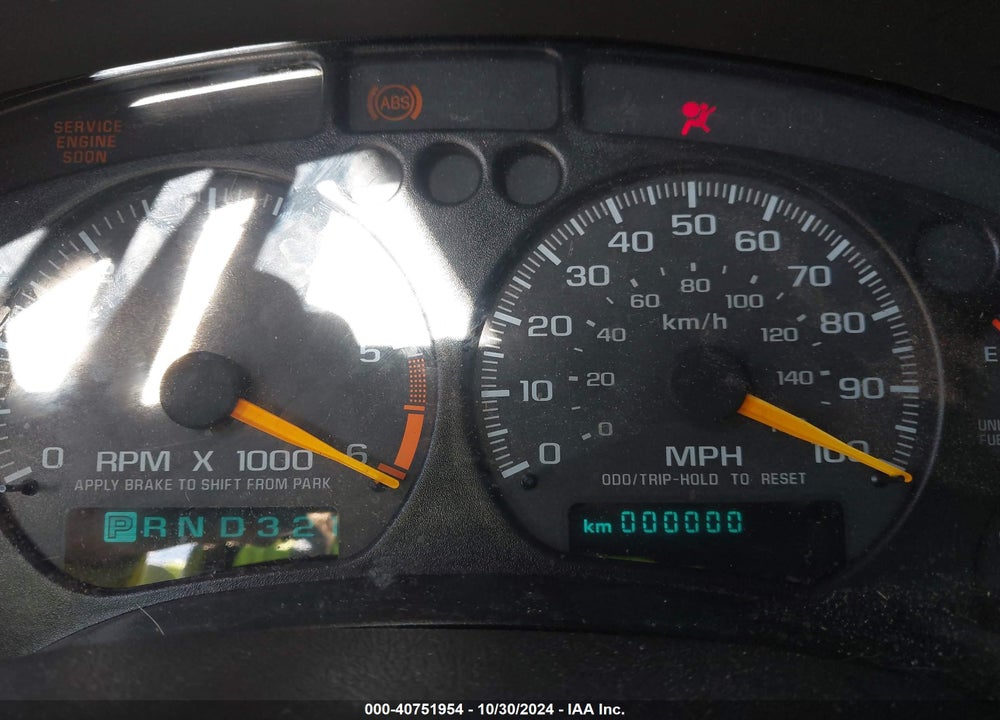 1998 CHEVROLET BLAZER LS VIN: 1GNDT13W7W2135429