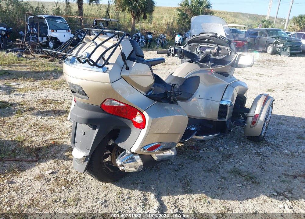 2018 CAN-AM SPYDER ROADSTER RT/RT LIMITED/RT LIMITED 10TH ANNIVERSARY VIN: 2BXNBDD2XJV003795