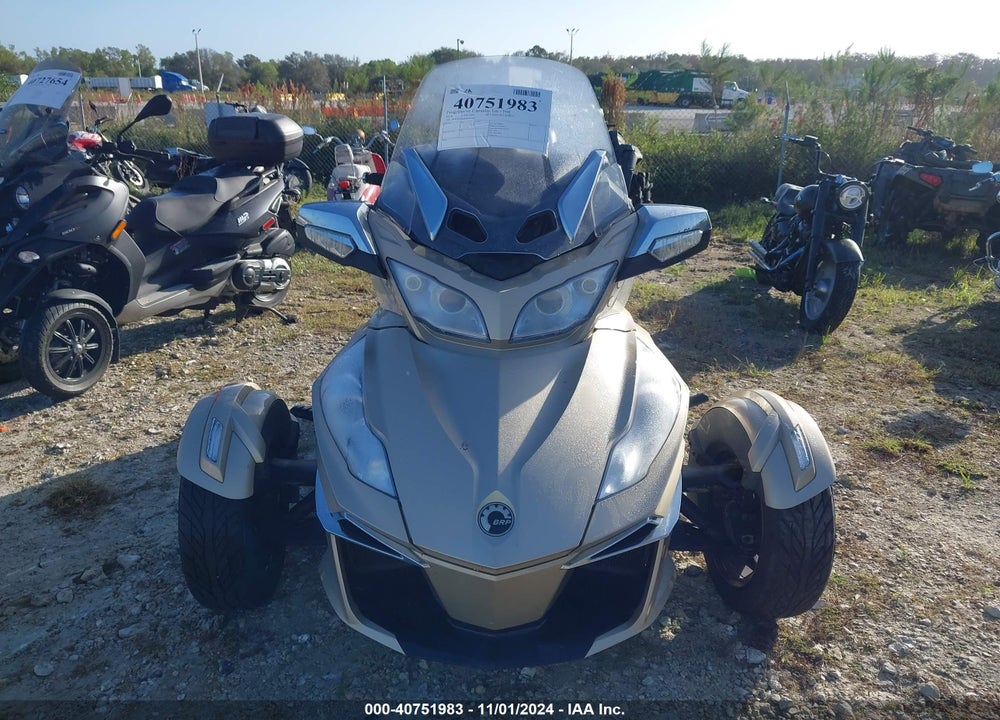 2018 CAN-AM SPYDER ROADSTER RT/RT LIMITED/RT LIMITED 10TH ANNIVERSARY VIN: 2BXNBDD2XJV003795
