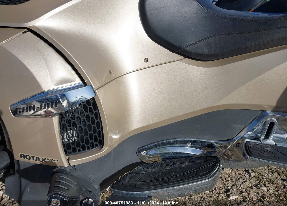 2018 CAN-AM SPYDER ROADSTER RT/RT LIMITED/RT LIMITED 10TH ANNIVERSARY VIN: 2BXNBDD2XJV003795