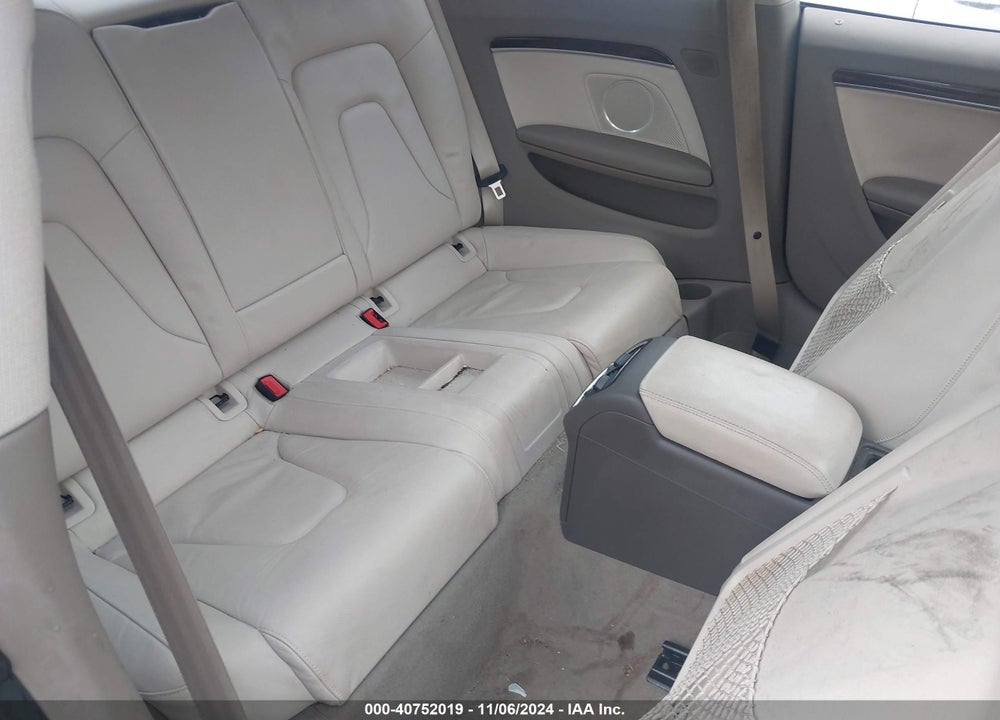 2011 AUDI A5 2.0T PREMIUM VIN: WAULFAFR6BA081782