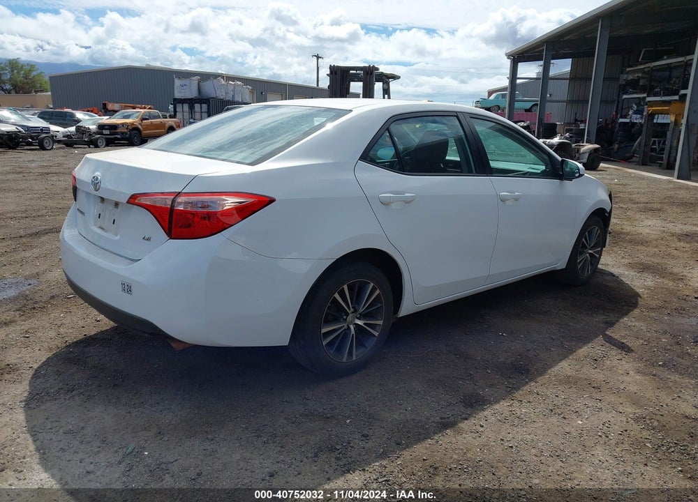 2018 TOYOTA COROLLA LE VIN: 5YFBURHE2JP758415
