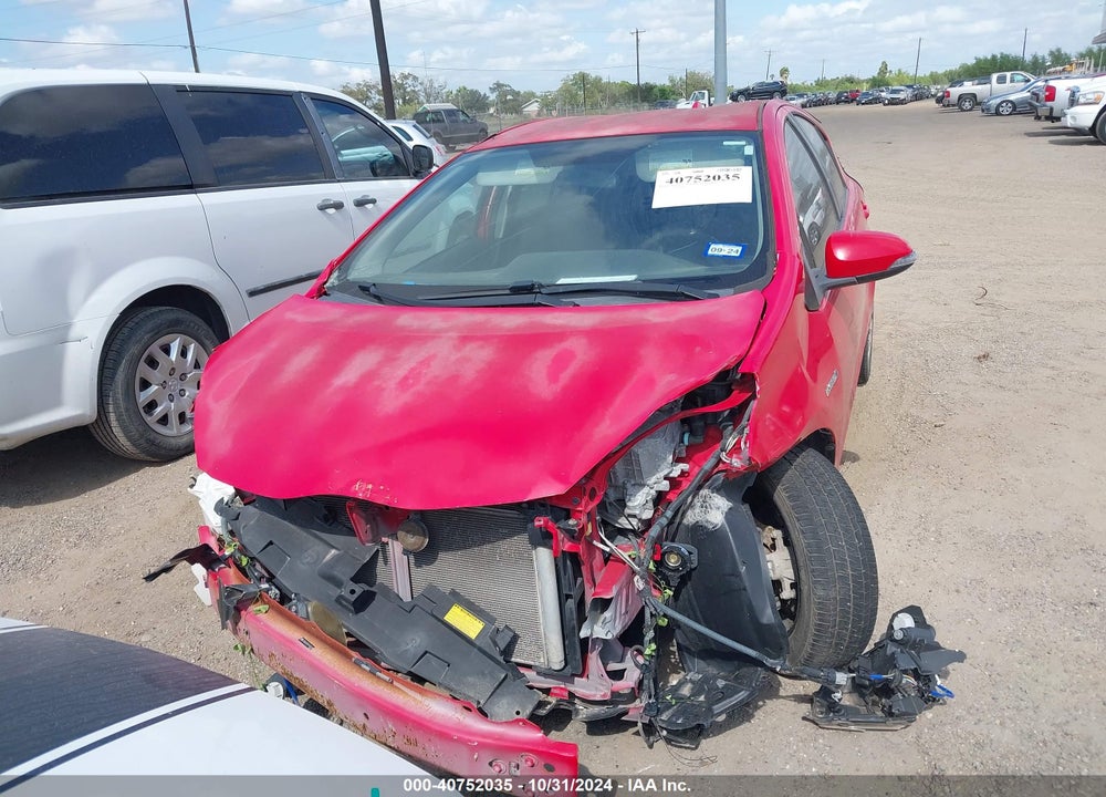 2015 TOYOTA PRIUS C TWO VIN: JTDKDTB39F1576128