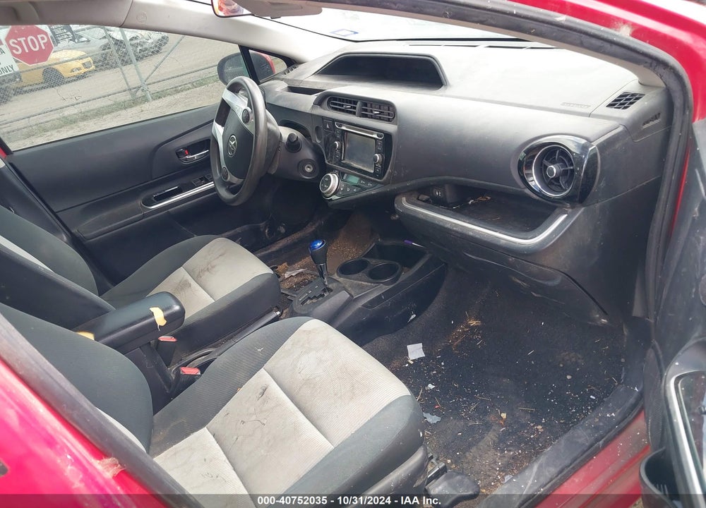 2015 TOYOTA PRIUS C TWO VIN: JTDKDTB39F1576128
