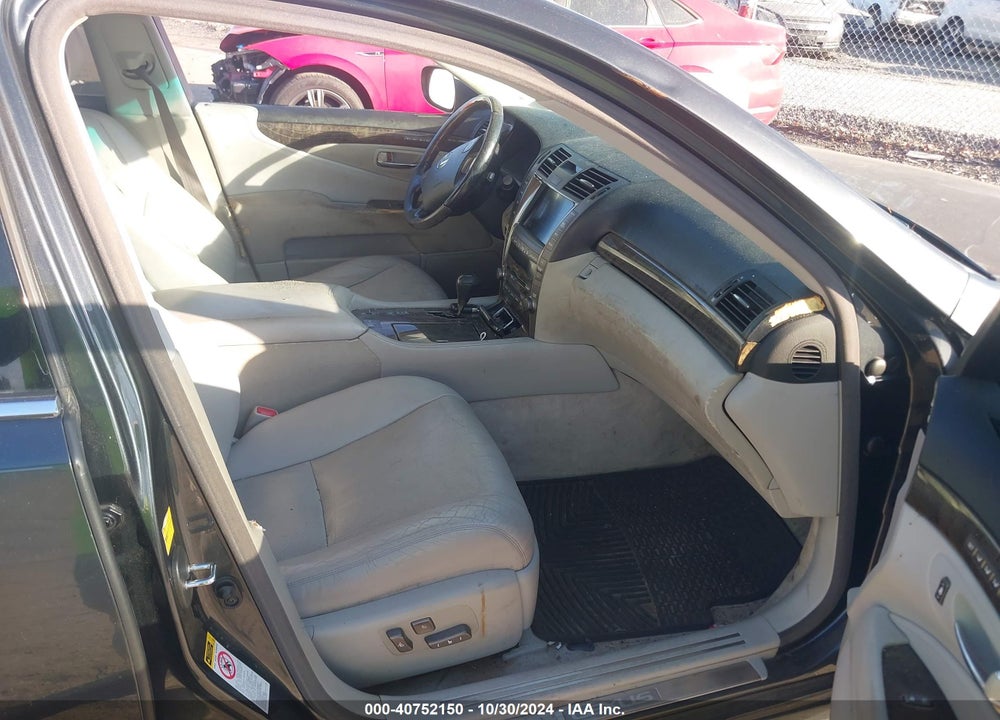 2007 LEXUS LS 460 VIN: JTHBL46F475011033