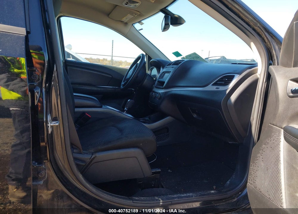 2019 DODGE JOURNEY SE VIN: 3C4PDCBB7KT844772