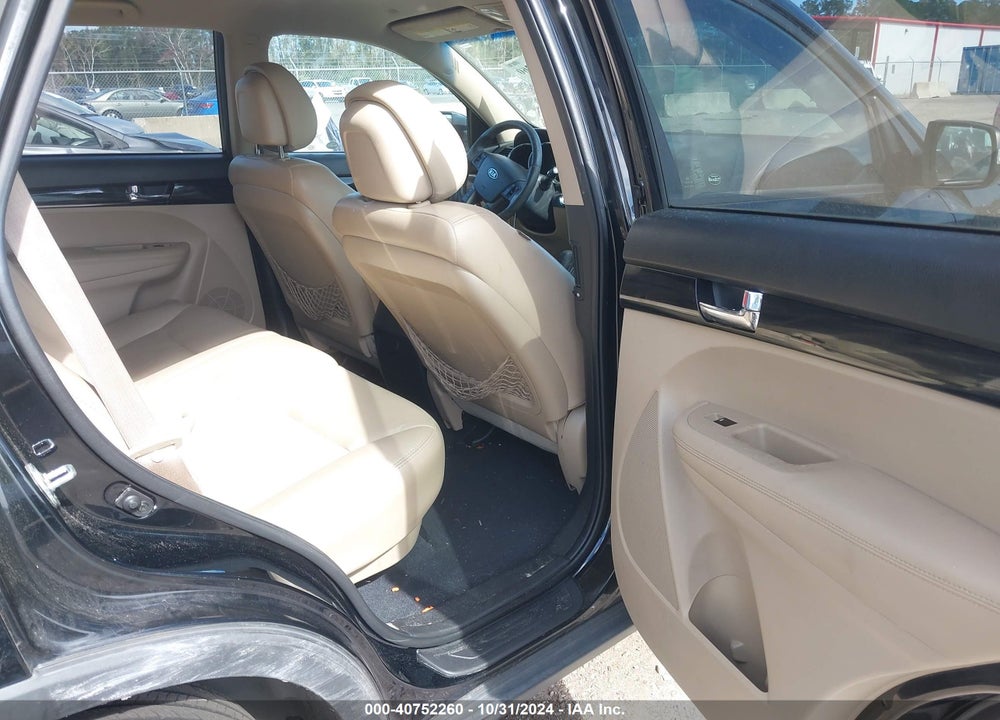 2011 KIA SORENTO EX V6 VIN: 5XYKU4A26BG143245